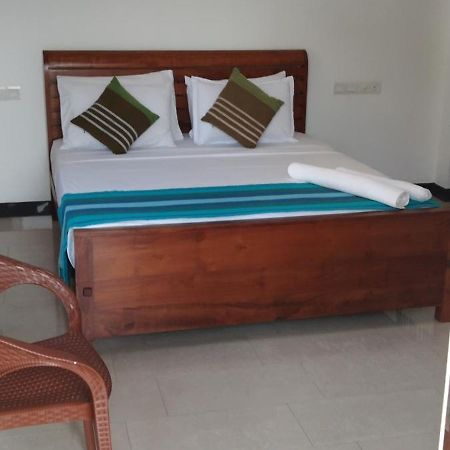 Pick & Go White House Bed & Breakfast Negombo Exterior foto