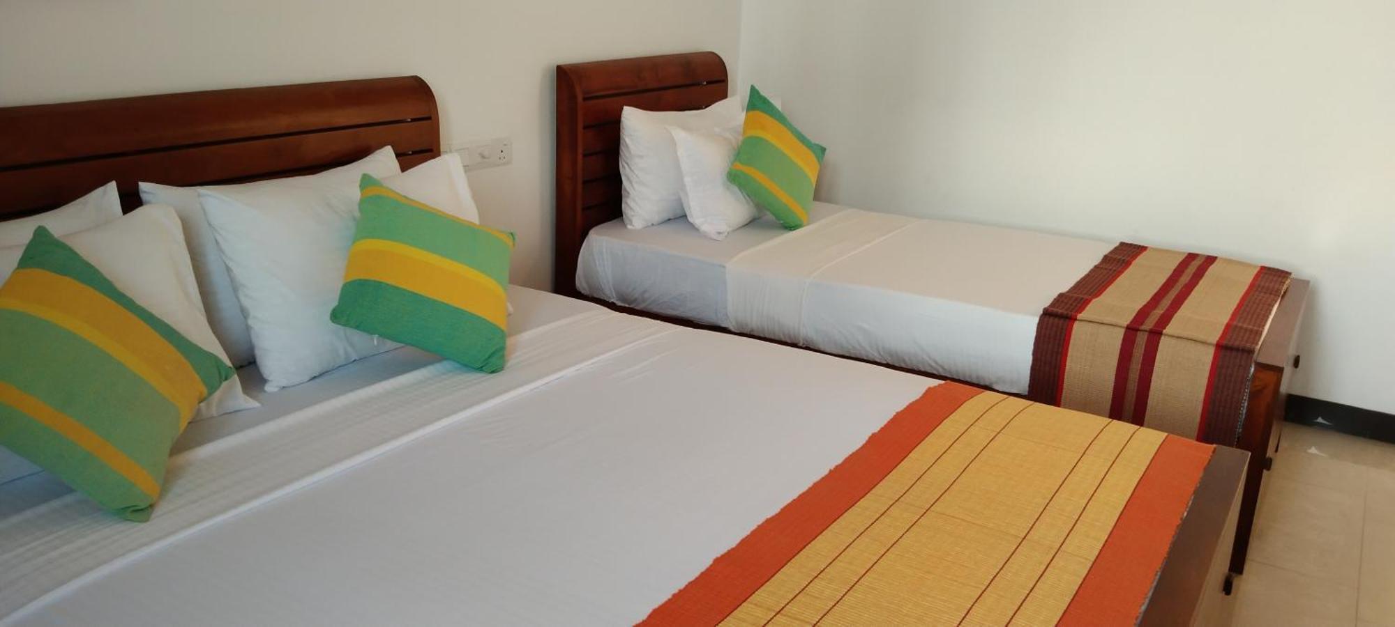 Pick & Go White House Bed & Breakfast Negombo Exterior foto