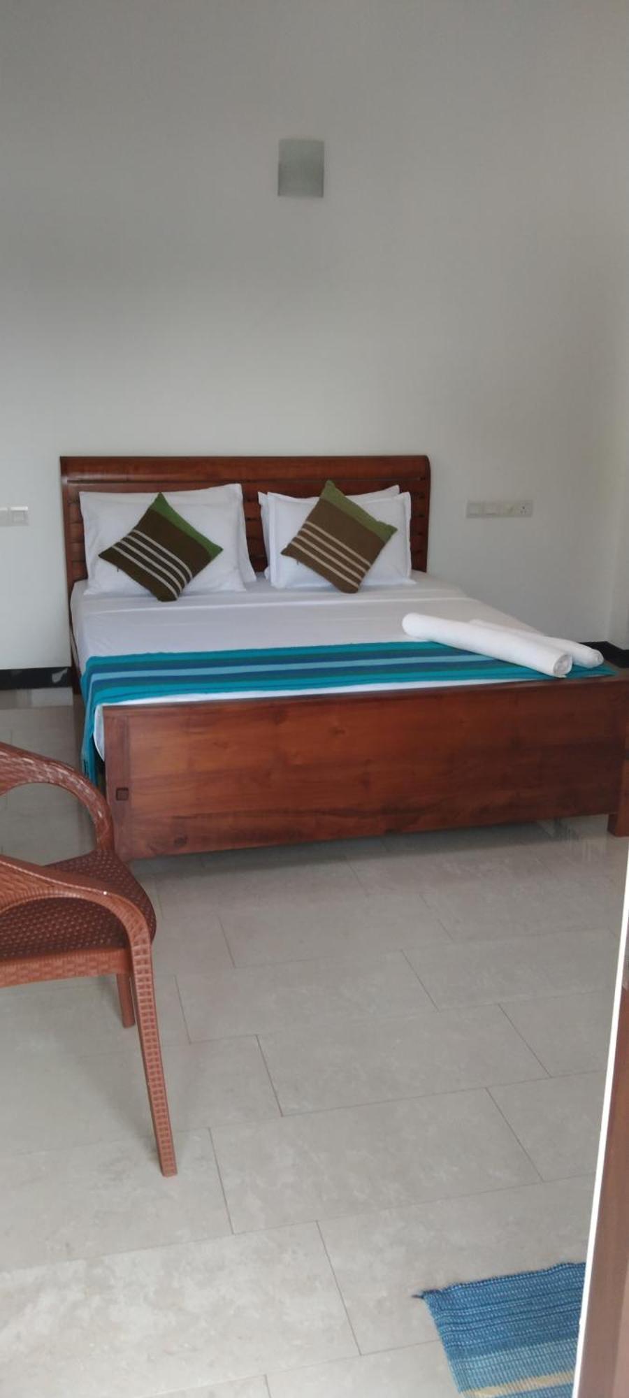 Pick & Go White House Bed & Breakfast Negombo Exterior foto