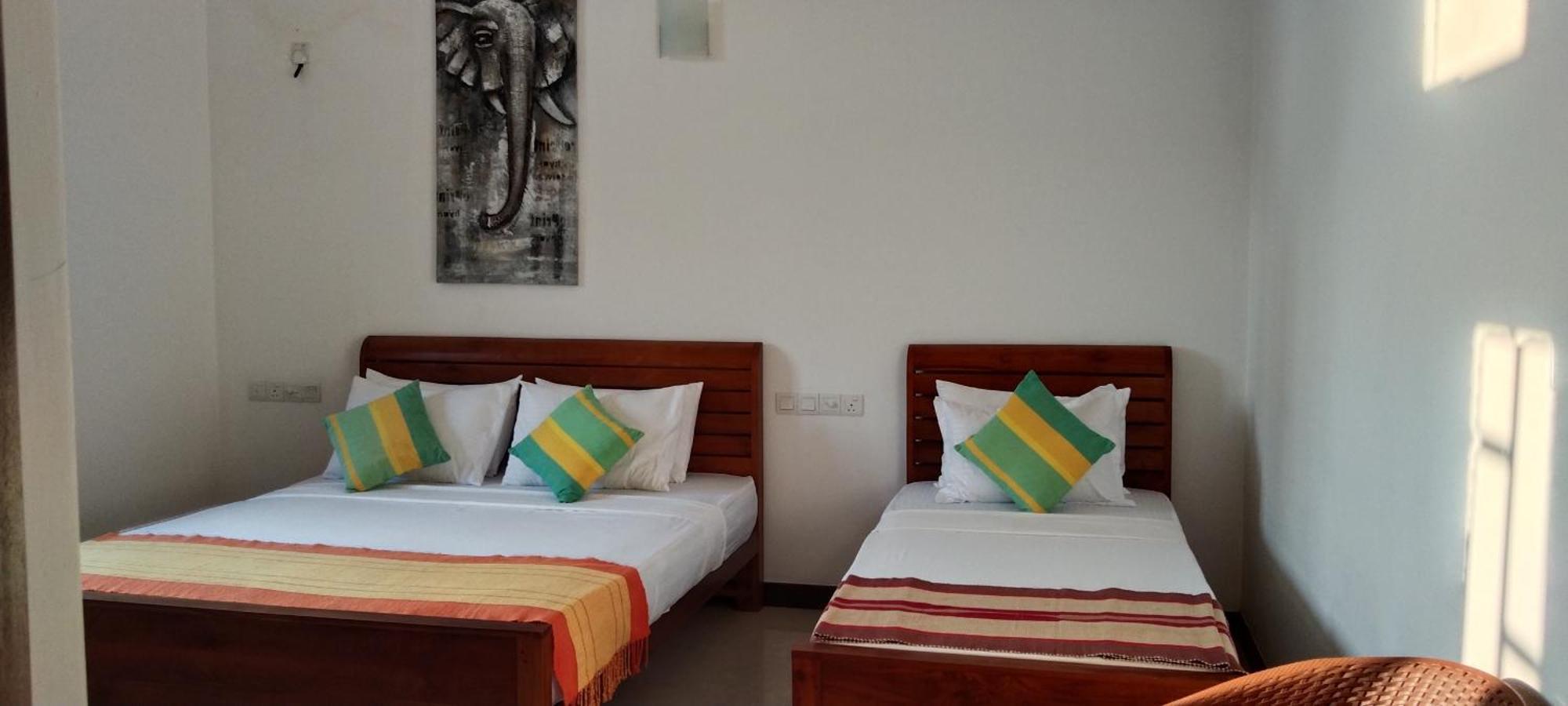 Pick & Go White House Bed & Breakfast Negombo Exterior foto