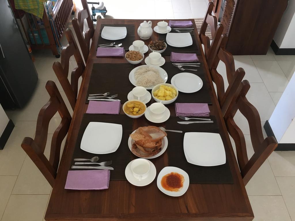 Pick & Go White House Bed & Breakfast Negombo Exterior foto