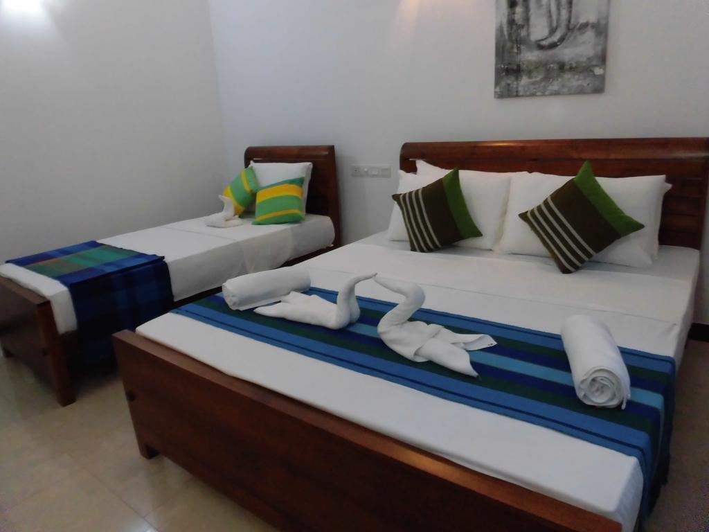 Pick & Go White House Bed & Breakfast Negombo Exterior foto