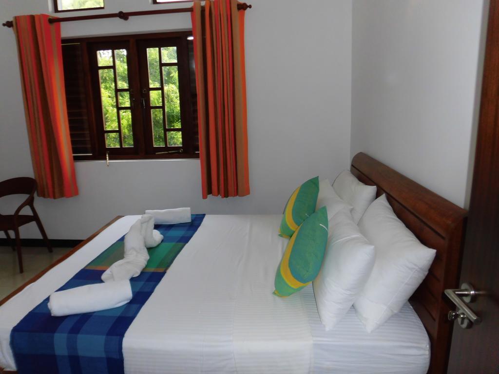 Pick & Go White House Bed & Breakfast Negombo Exterior foto