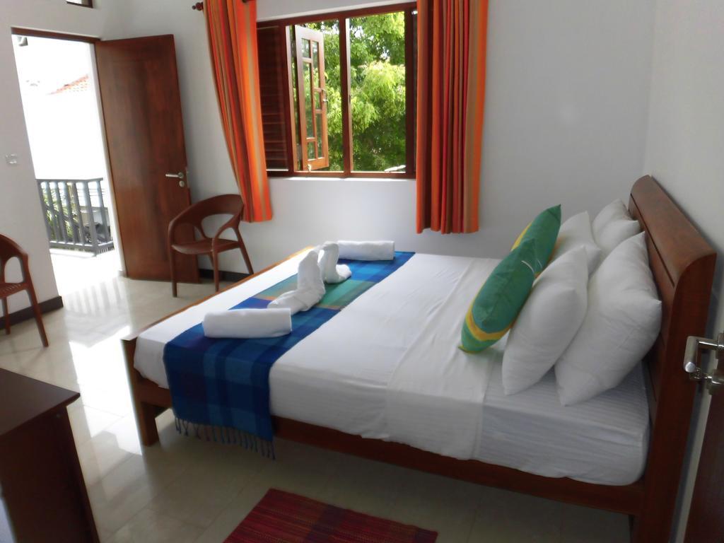 Pick & Go White House Bed & Breakfast Negombo Exterior foto