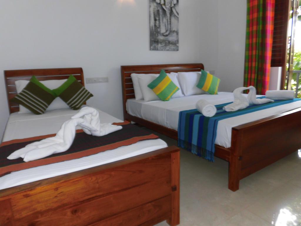 Pick & Go White House Bed & Breakfast Negombo Exterior foto