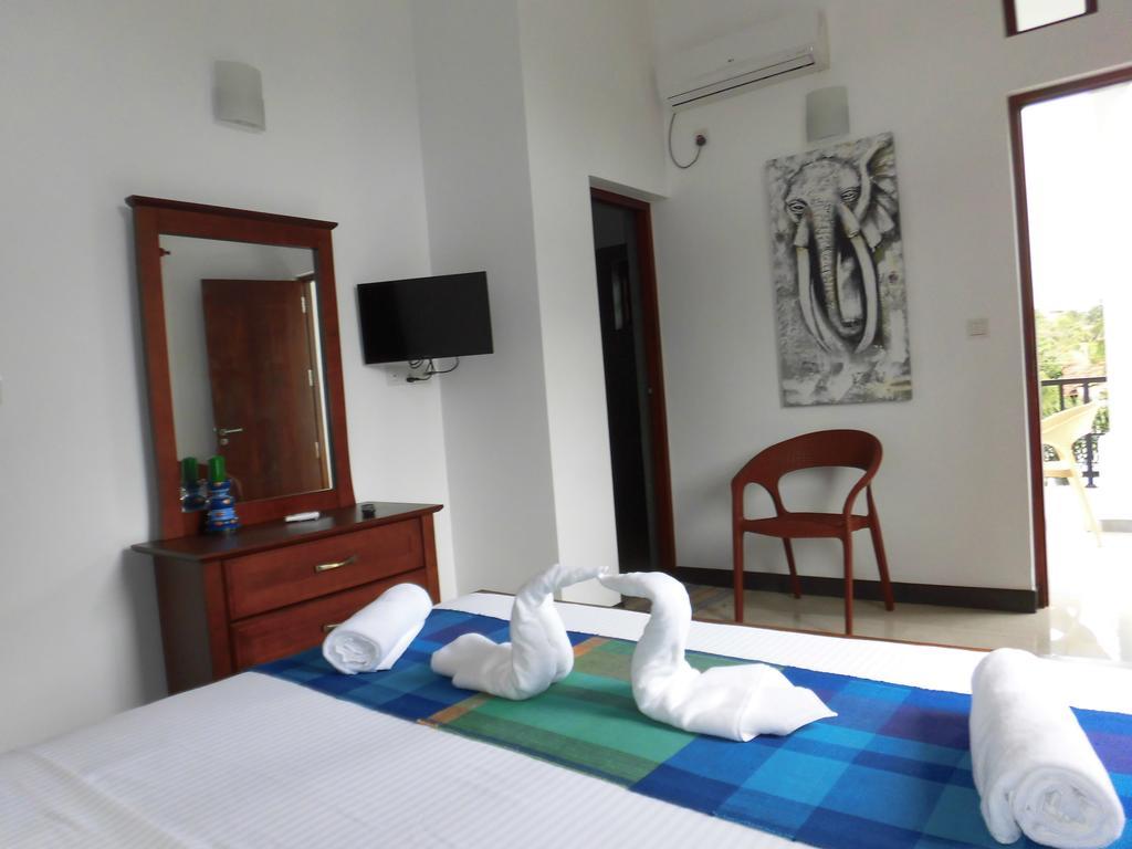 Pick & Go White House Bed & Breakfast Negombo Exterior foto