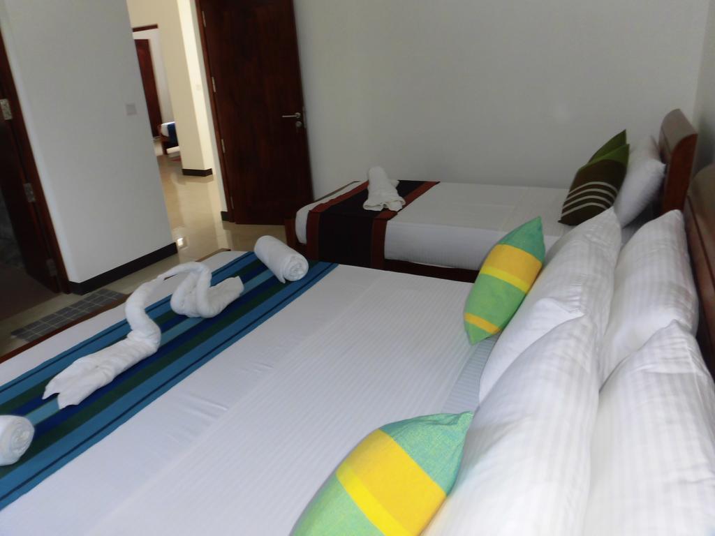 Pick & Go White House Bed & Breakfast Negombo Exterior foto