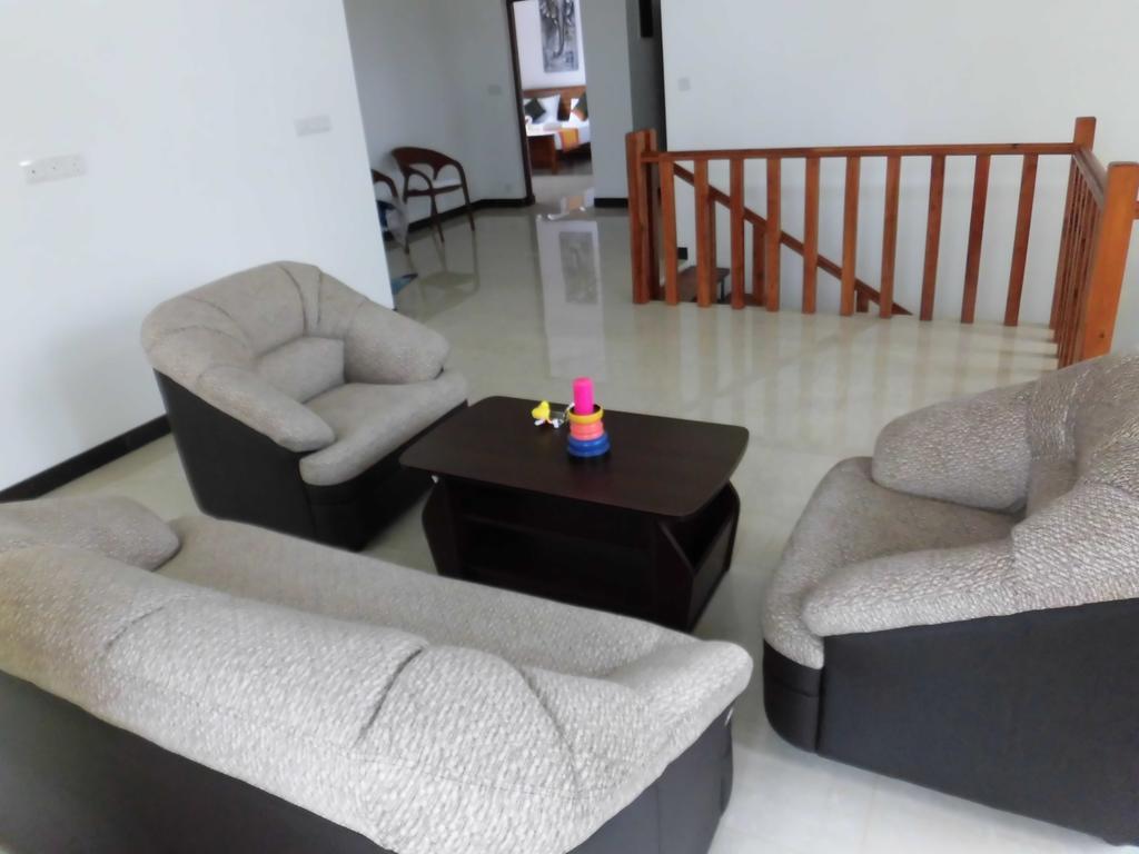 Pick & Go White House Bed & Breakfast Negombo Exterior foto