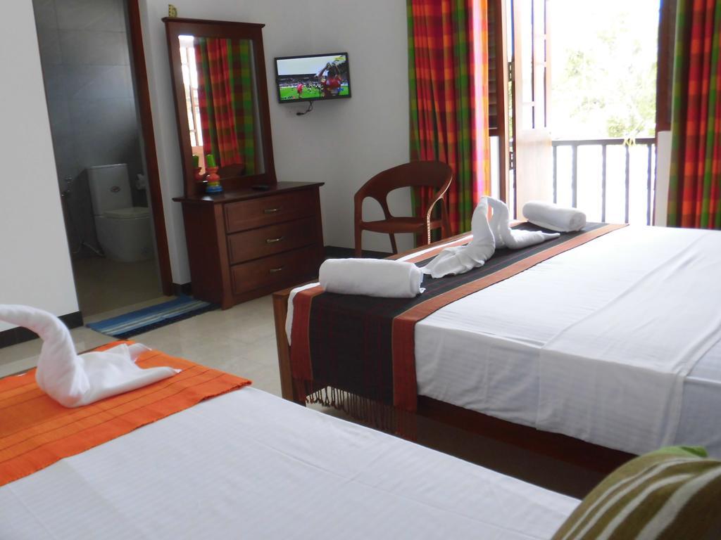 Pick & Go White House Bed & Breakfast Negombo Exterior foto
