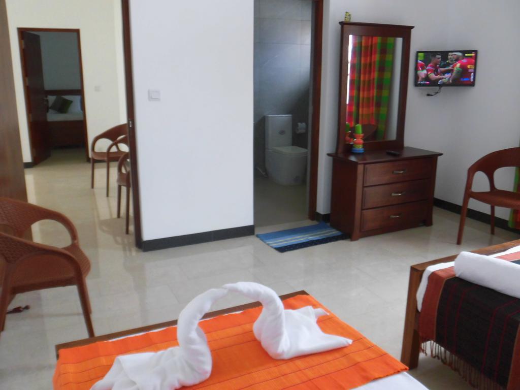 Pick & Go White House Bed & Breakfast Negombo Exterior foto