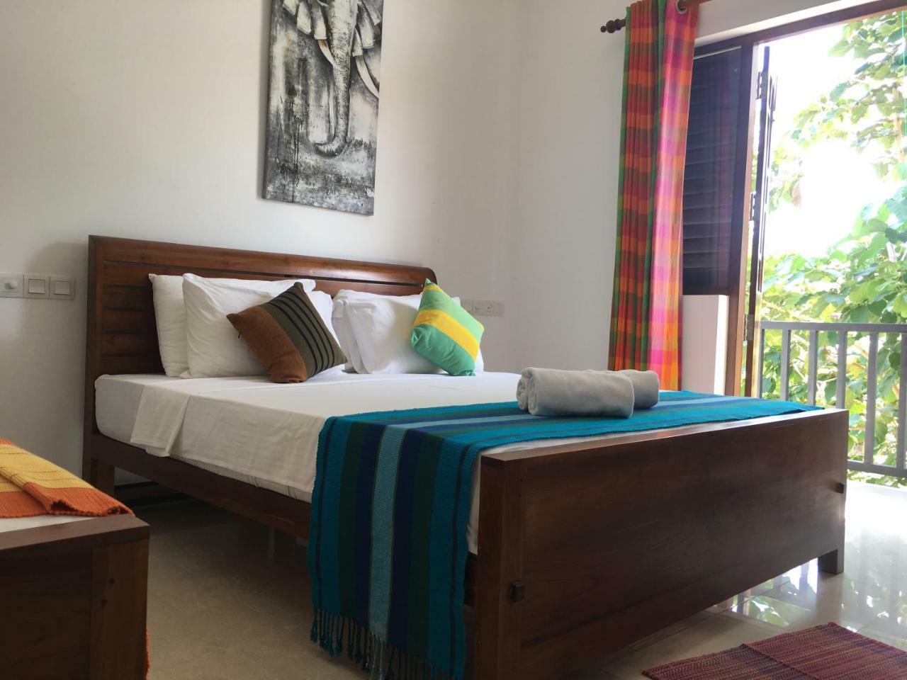 Pick & Go White House Bed & Breakfast Negombo Exterior foto