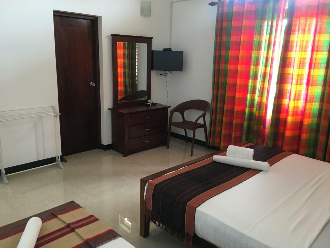 Pick & Go White House Bed & Breakfast Negombo Exterior foto